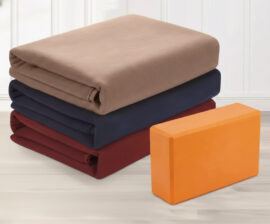 Darwin yoga blanket & props